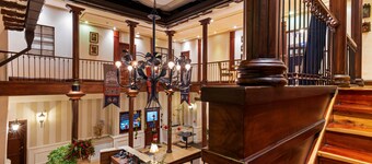 Hotel La Cofradía Pub House