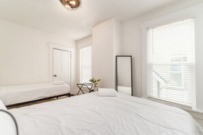 Unclassified image, 4 of 34, button