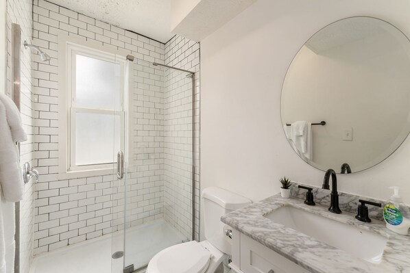 Unclassified image, 1 of 14, button