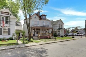 Exterior - Madison House- Updated 4 BR 2.5 BA (Columbus)