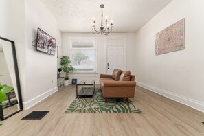 Unclassified image, 3 of 14, button