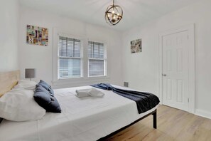 3 Schlafzimmer, Bügeleisen/Bügelbrett, WLAN, Bettwäsche