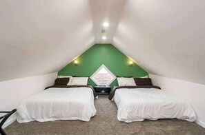 3 bedrooms, iron/ironing board, WiFi