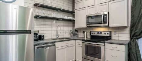 廚房用具/餐具/器皿