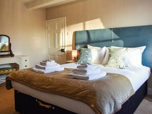 2 室のベッドルーム、WiFi (無料)、ベッドシーツ