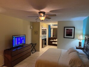 1 bedroom, desk, WiFi, bed sheets