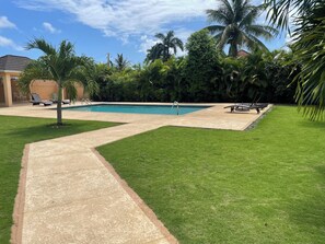 Utomhuspool