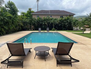 Outdoor pool - Ubuntu De La Villa (Ocho Rios)