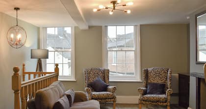 2 bedroom accommodation in Ashbourne