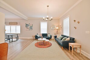 Smart TV, books, offices