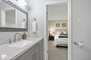 Combined shower/tub