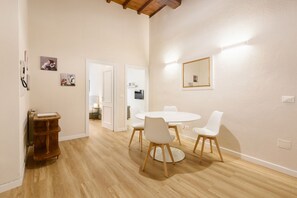 Dining -  Orsanmichele View in Florence by Mmega (Firenze)