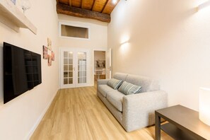 TV -  Orsanmichele View in Florence by Mmega (Firenze)