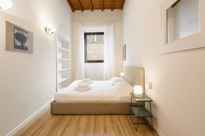 1 bedroom, desk, iron/ironing board, WiFi