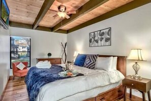 3 chambres, fer et planche à repasser, Wi-Fi, draps fournis