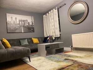 Living area - Ashforfd Hide Out (Ashford)