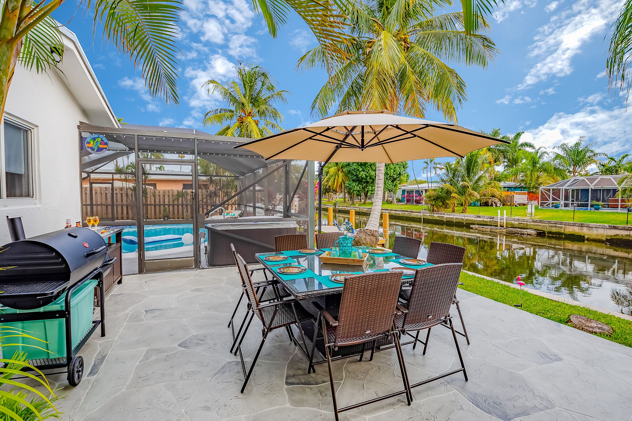 NEW on VRBO☆LAS OLAS 5miles☆Canal front☆Pool☆Jacuzzi♡