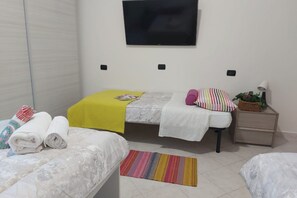 1 makuuhuone, silitysrauta/-lauta, Wi-Fi, vuodevaatteet