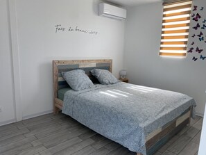 1 chambre, lit parapluie, Wi-Fi, draps fournis