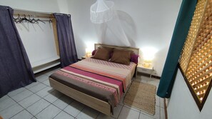 2 bedrooms, desk, iron/ironing board, free WiFi