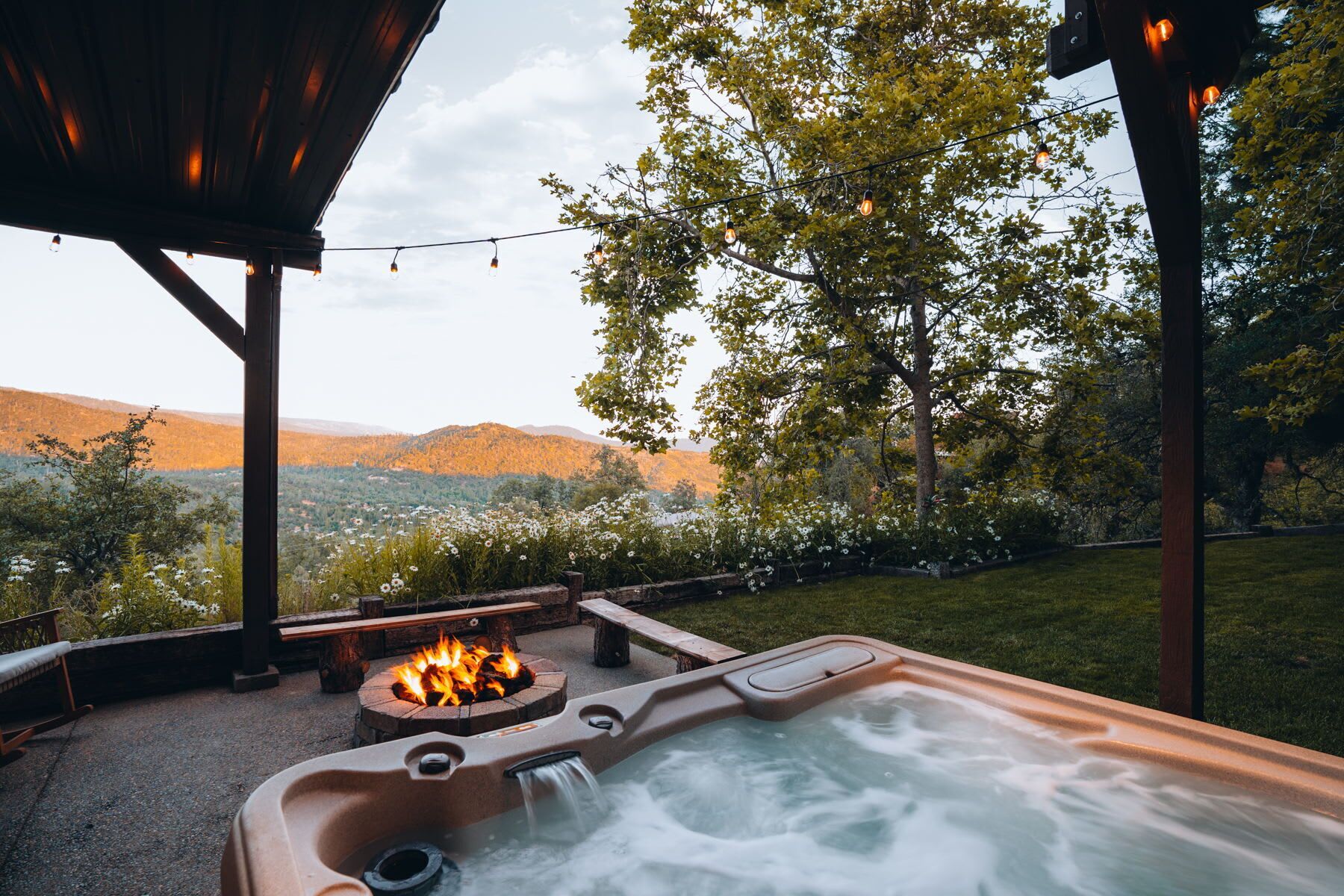 Outdoor spa tub