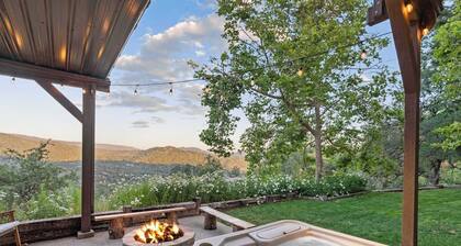Yosemite 5BR Lodge w/ Hot Tub, Game Room & EV