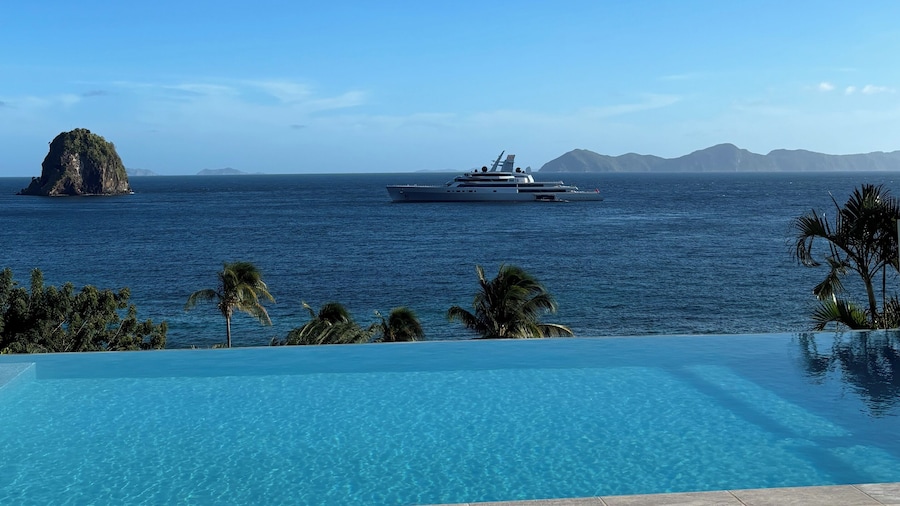 LA Vue Boutique Hotel & Beach Club