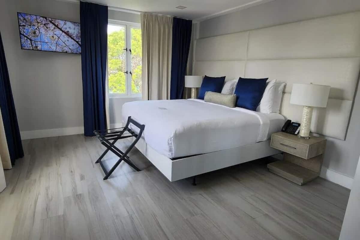 1 bedroom, Egyptian cotton sheets, premium bedding, pillow-top beds