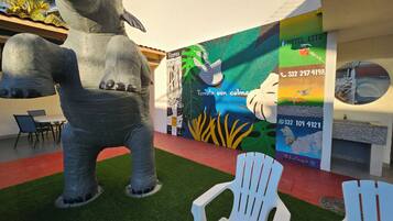 บริเวณประตูทางเข้า