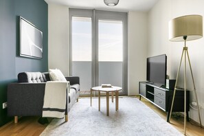 TV, stereo - Amazing Favoriten 1BR w/ Gym & Elevator, steps to Metro, by Blueground (Vienna)