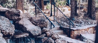 BellaVue Estate Cottage Chalet #1 - Cozy Cute & Clean, Central location