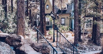 BellaVue Estate Cottage Chalet #1 - Cozy Cute & Clean, Central location