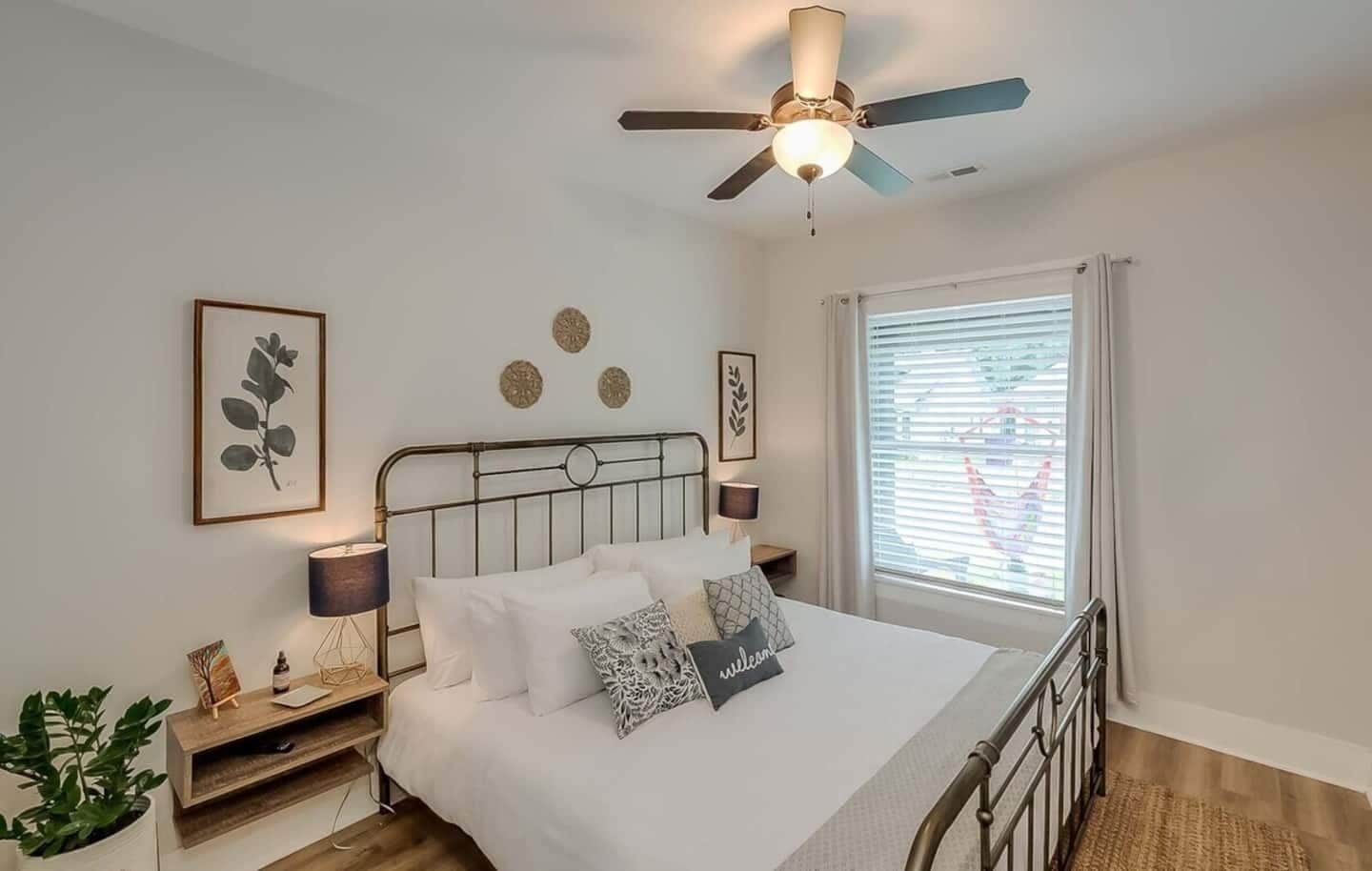 3 bedrooms, iron/ironing board, travel cot, free WiFi