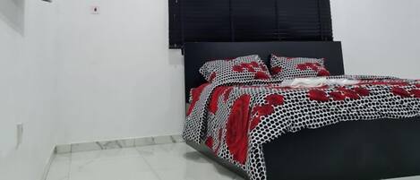 2 bedrooms, WiFi, bed sheets