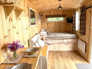 1 habitación, wifi y ropa de cama