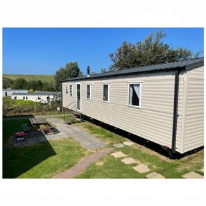 Exterior - Caravan - sleeps 6 & parking (Saint Leonards-on-sea)
