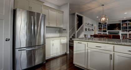 Spacious, family getaway full of entertainment!
