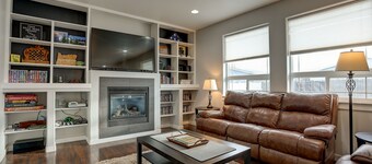 Spacious, family getaway full of entertainment!