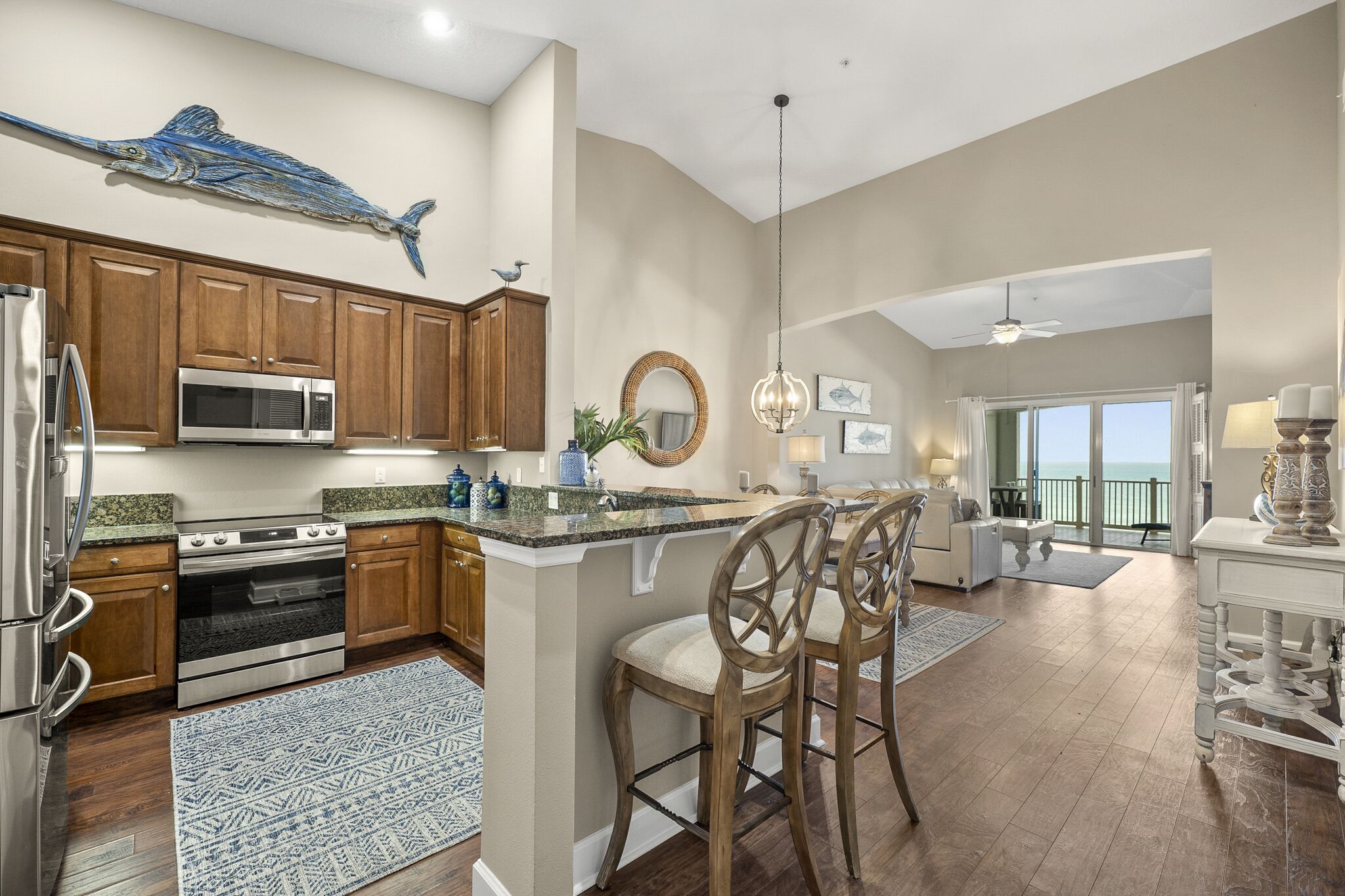 Condo (#762 - Pets) | Bếp riêng | Dụng cụ pha cà phê/trà 