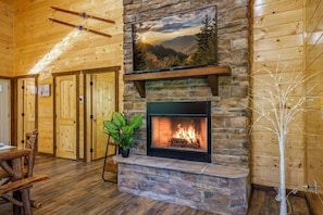 Interior - 3 Mi to The Island Pigeon Forge, Pool Table/Hot Tub & Game Room, Great Location! (Sevierville)