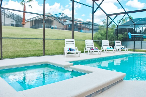 House, 4 Bedrooms | Pool