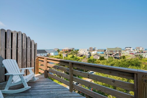 Quiet Hatteras Duplex with Decks ~ 1 Mile to Beach