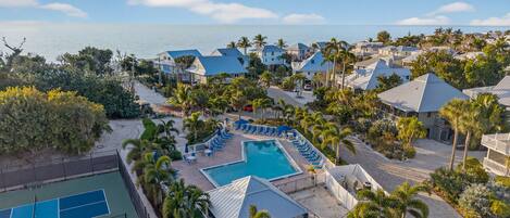 Een verwarmd zwembad