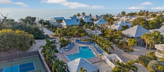 renovated stunning coastal sunset captiva home!