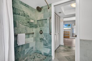 Shower, towels - renovated stunning coastal sunset captiva home! (Captiva)