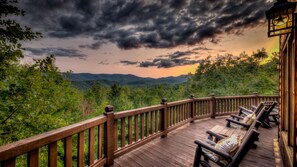 Cabin, 4 Bedrooms | Balcony