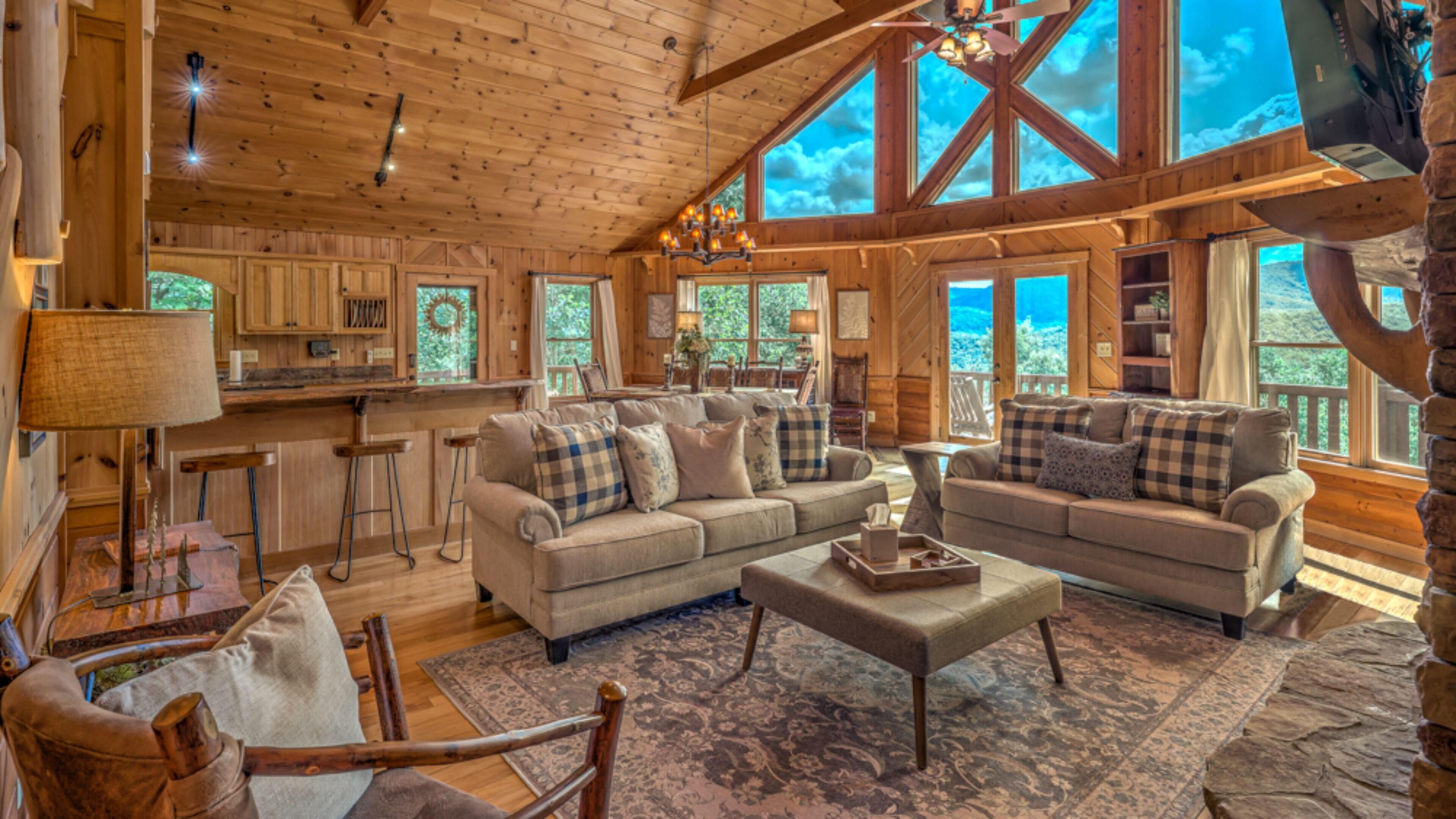 Cabin, 4 Bedrooms | Living room
