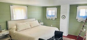 2 makuuhuonetta, työpöytä, silitysrauta/-lauta, Wi-Fi