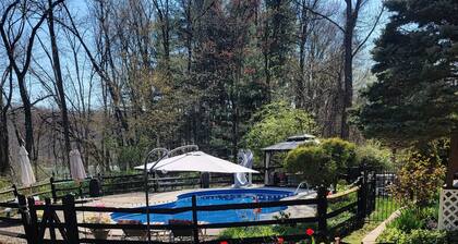 Luxury Country Cottage guest suite