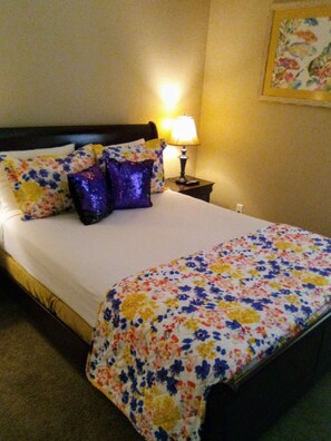 3 bedrooms, iron/ironing board, travel cot, free WiFi